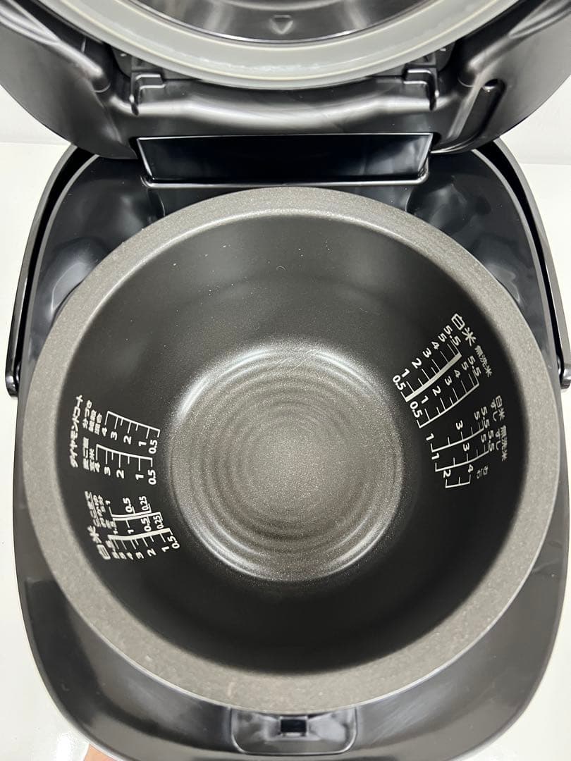 TOSHIBA 圧力IH炊飯器 RC-10VRV（1.0L / 5.5合炊き）