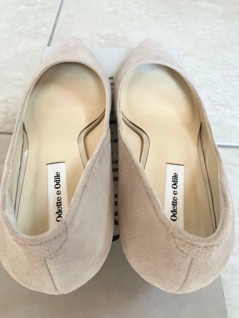 ODETTE E ODILE ベージュ スエード 低ヒールパンプス 24㎝ - メルカリ