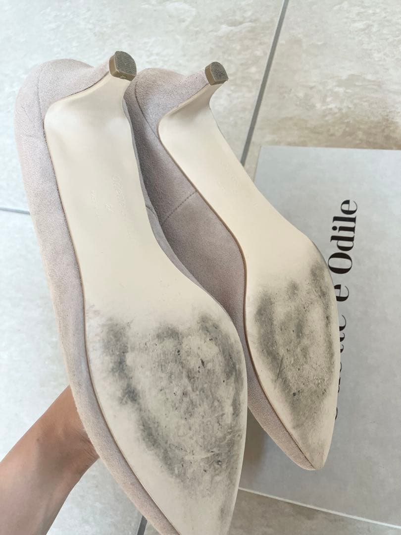 ODETTE E ODILE ベージュ スエード 低ヒールパンプス 24㎝ - メルカリ