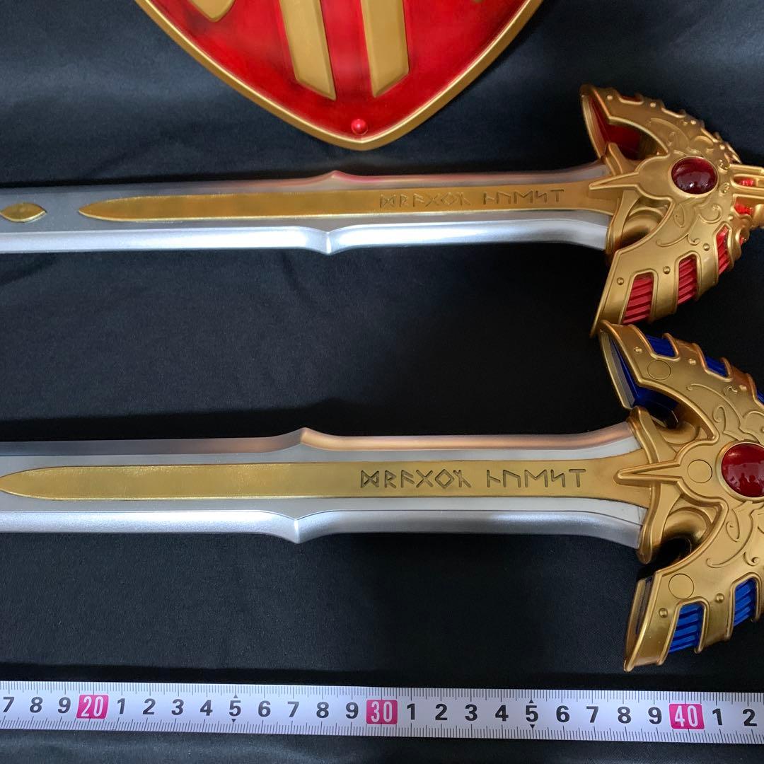 ドラゴンクエスト ロトの剣 ロトの盾リペイント - メルカリ