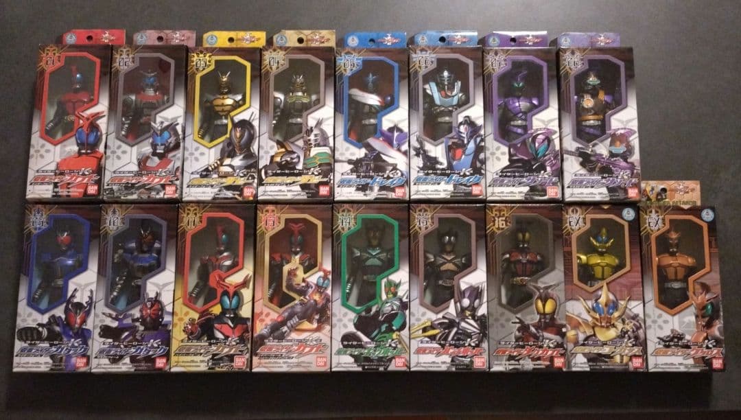 【新品未開封】ライダーヒーローシリーズ　仮面ライダーカブト　18体セット Yahoo!オークション -「仮面ライダーカブト ライダーヒーローシリーズ