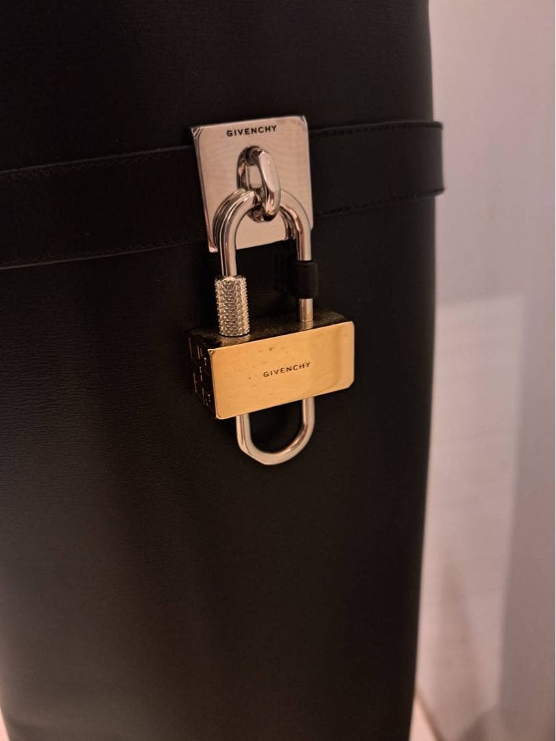 a☆r さん専用 GIVENCHYほぼ新品ブラック ロングブーツ - メルカリ