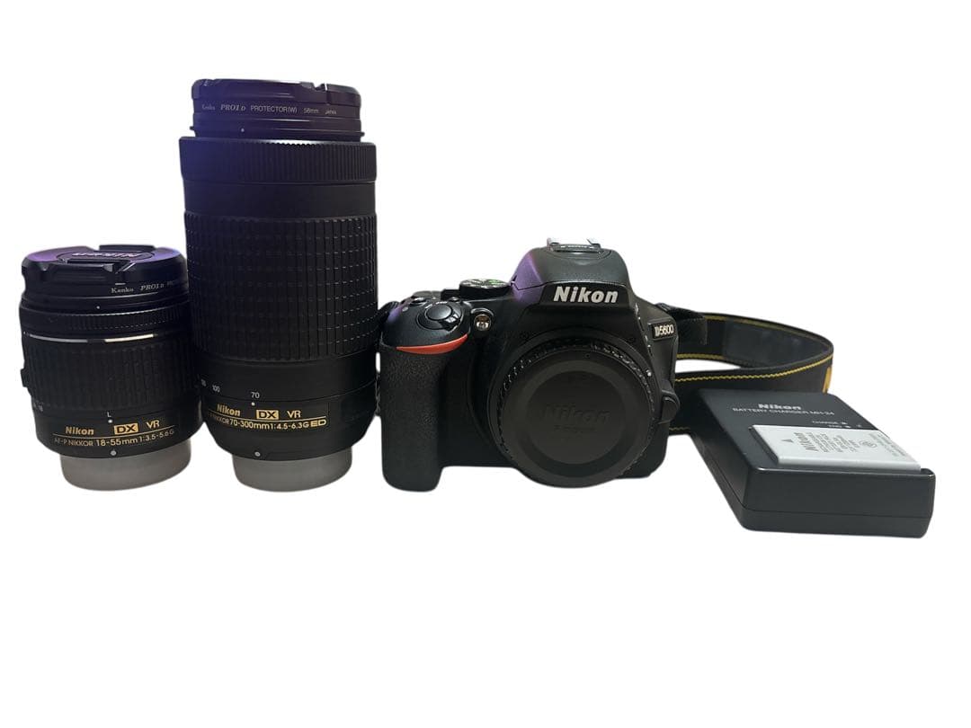 Nikon D5600 ダブルズームキット D5600 ダブルズームキット [ニコンFマウント(APS-C)] デジタル一眼レフ