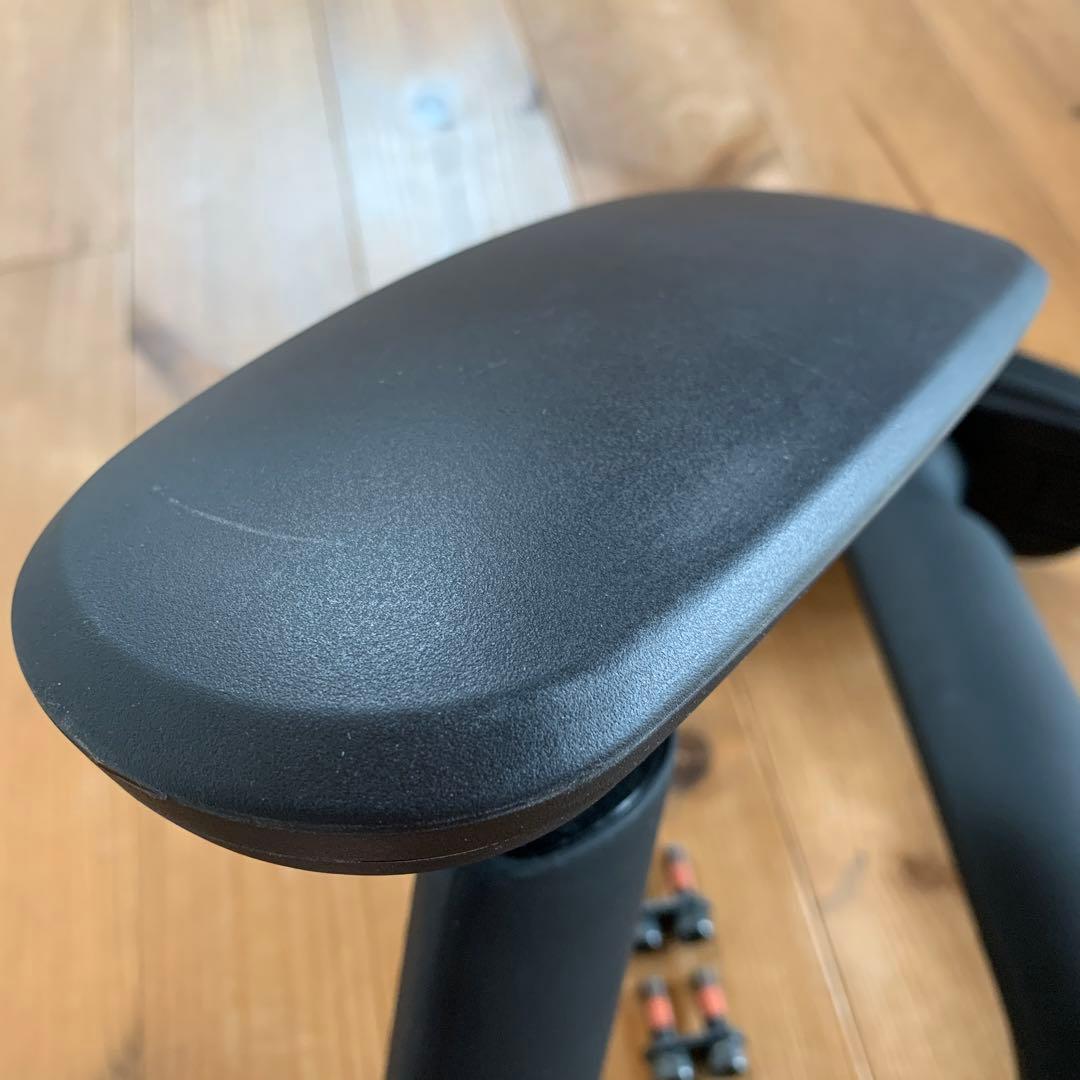 オカムラ シルフィー アジャストアーム レストアーム 肘置き（ボルト付