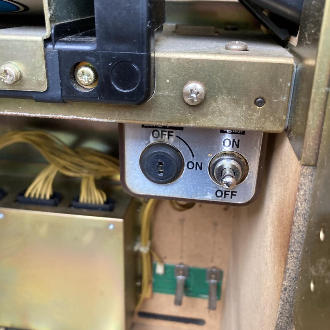 パーマン2号様スロット台 鍵あり 吉宗 初代 姫パネル コイン不要機