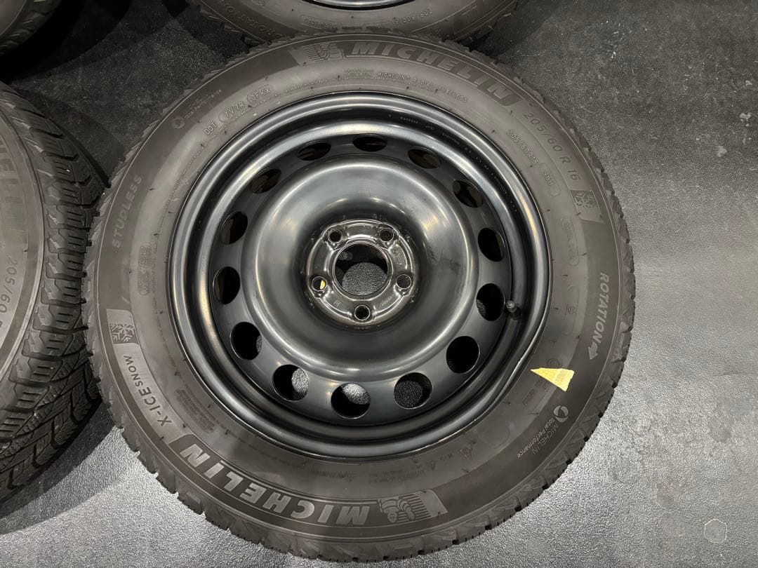 埼玉より【ベルランゴ】純正スチールホイール スタッドレスタイヤ