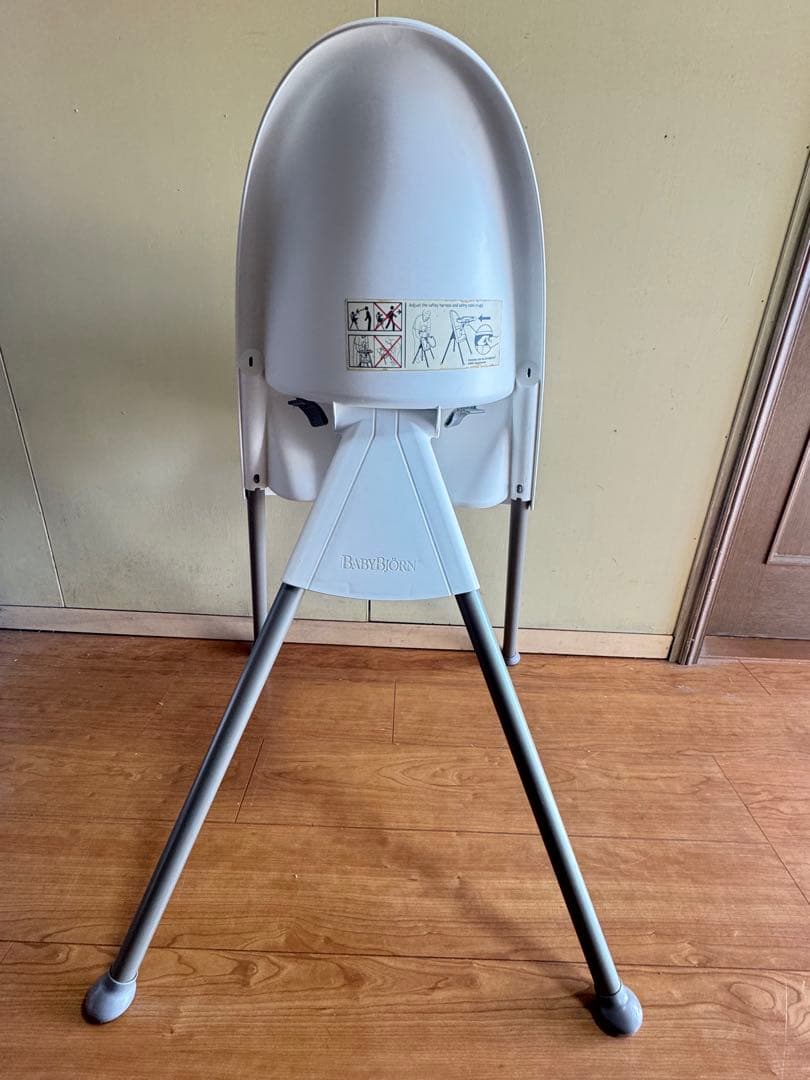 廃盤品 ベビービョルン ハイチェア (ハーネス付) ホワイト/グレー 希少