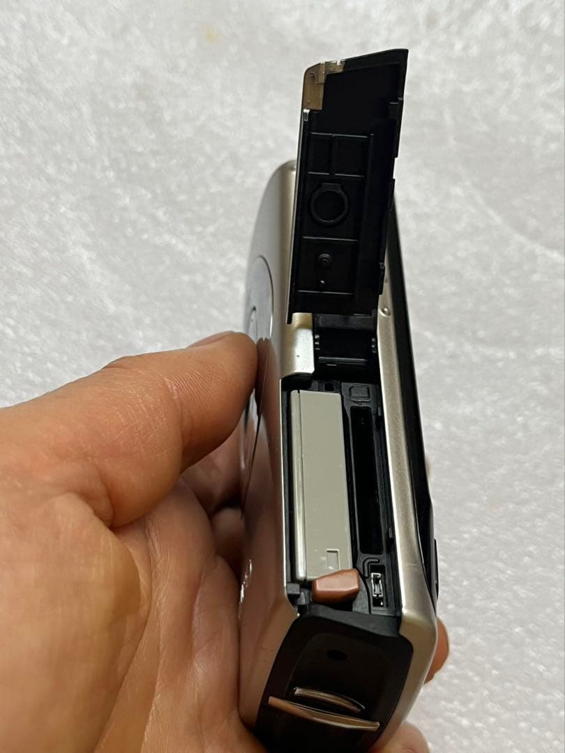 Canon IXY DIGITAL 8.0MP デジタルカメラ