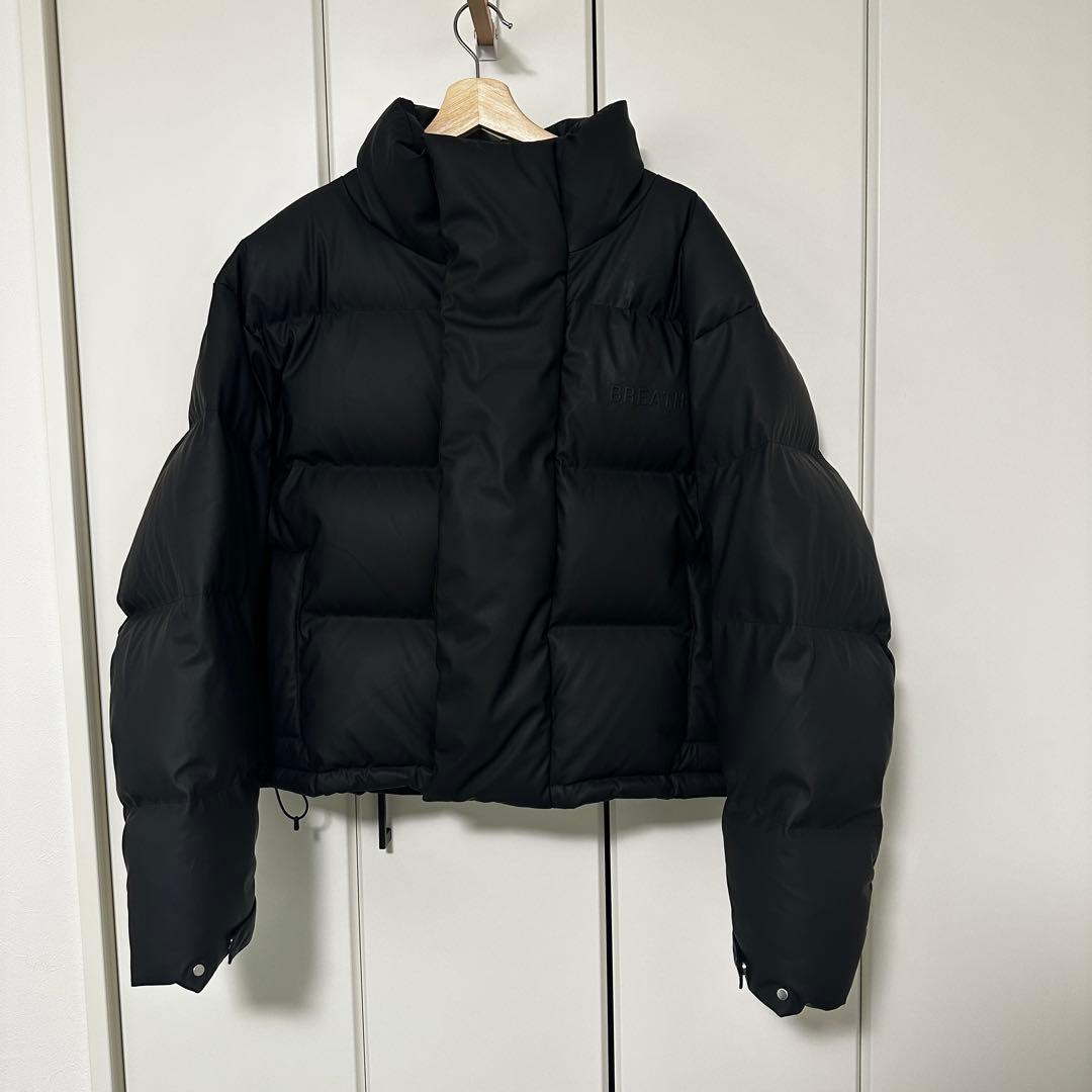 BREATH MATTE BLACK SHORT DOWN / BLK - メルカリ