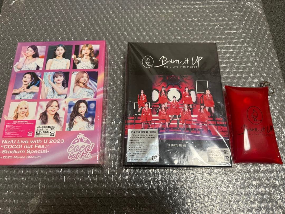 NiziU Blu-ray ブルーレイ NiziU 最新ライブ Blu-ray『NiziU Live with U 2024-2025 “AWAKE