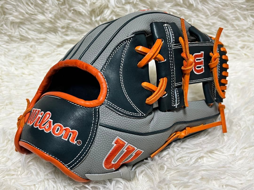 《極美品》ウィルソン　ワナビーヒーロー軟式内野手用グローブ