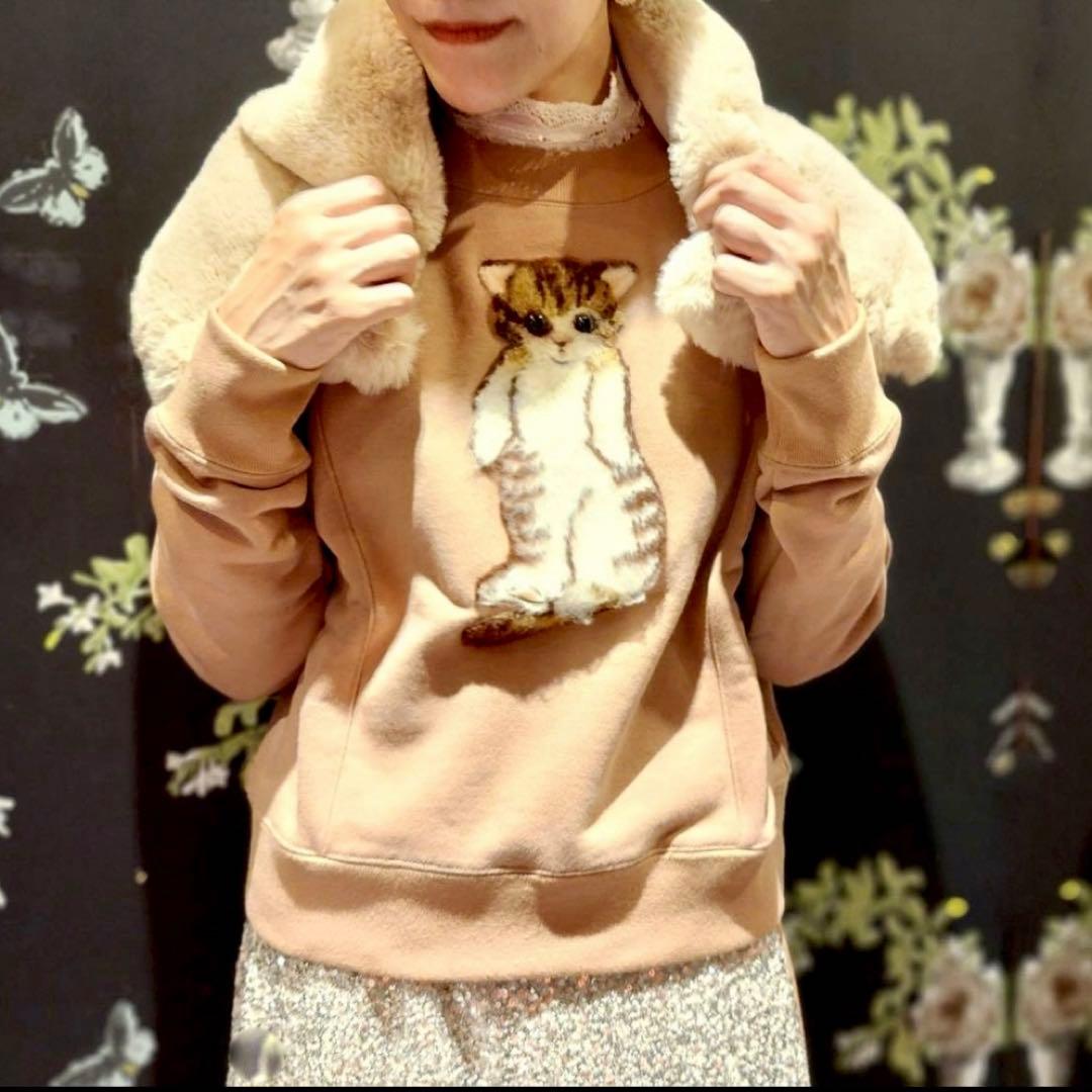 ミュベール】ネコ裏毛プルオーバー 長袖 36 トレーナー アップリケ