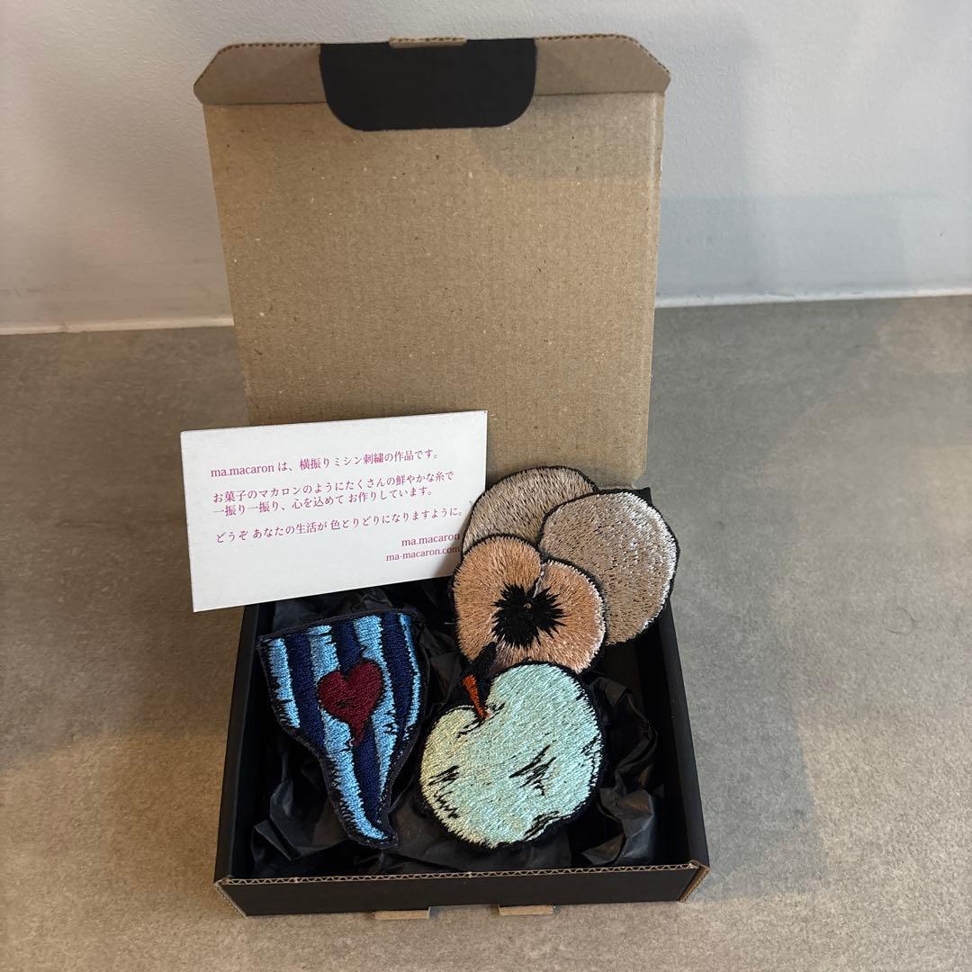 ma.macaron 刺繍バッジ ブローチvintage 3点セット ma.macaron 刺繍