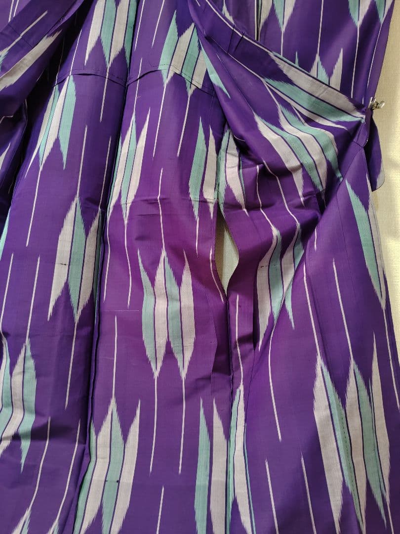 銘仙 紫色と水色の矢羽根模様 縫い糸弱り 未使用 アンティーク レトロ