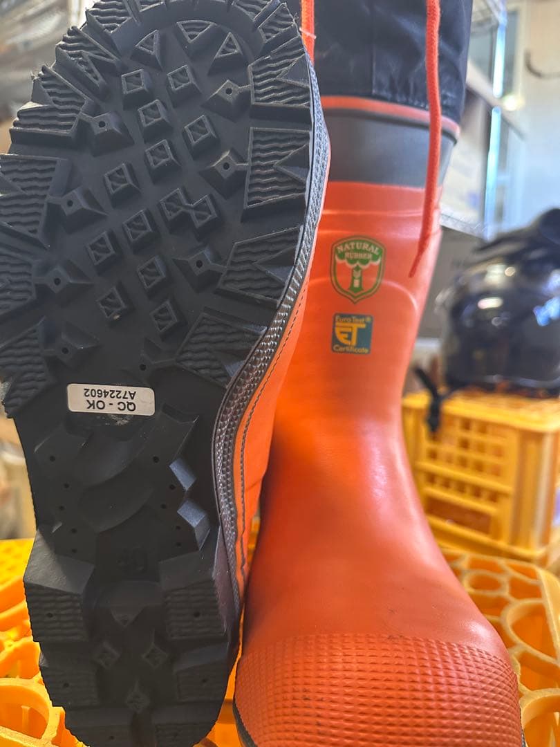 ハスクバーナチェーンソー保護ブーツ サイズus7.5 日本サイズ25.5cm