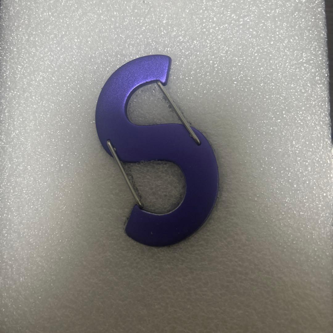 Supreme S Logo Keychain NITE IZEパープル - メルカリ