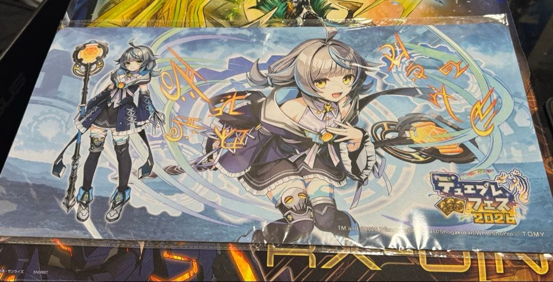 デュエプレフェス 2026 プレイマット『ヴィヴィ(魔法少女)』 - メルカリ
