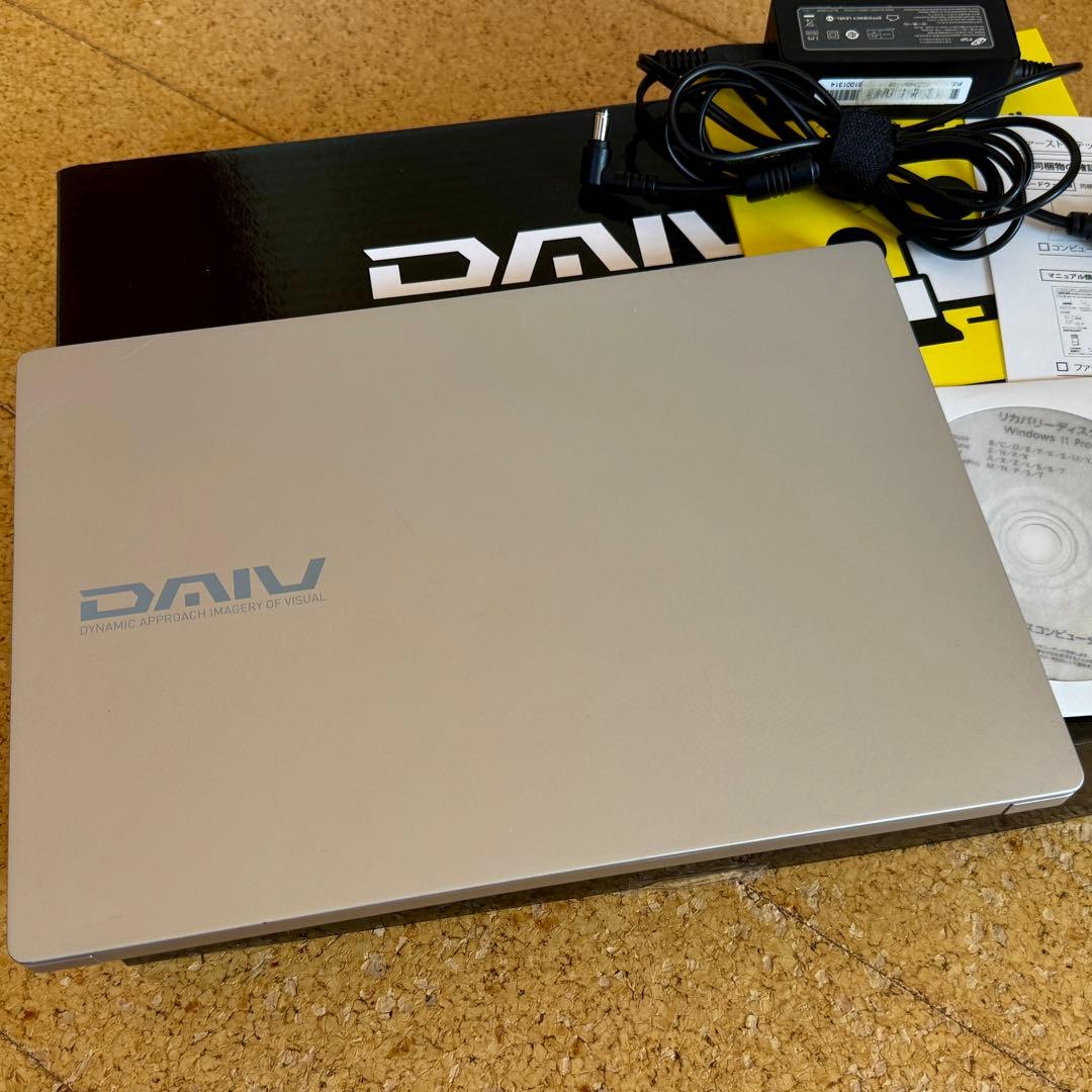 mouse DAIV 4P i7-1260P/64g/SST2TB おまけ有