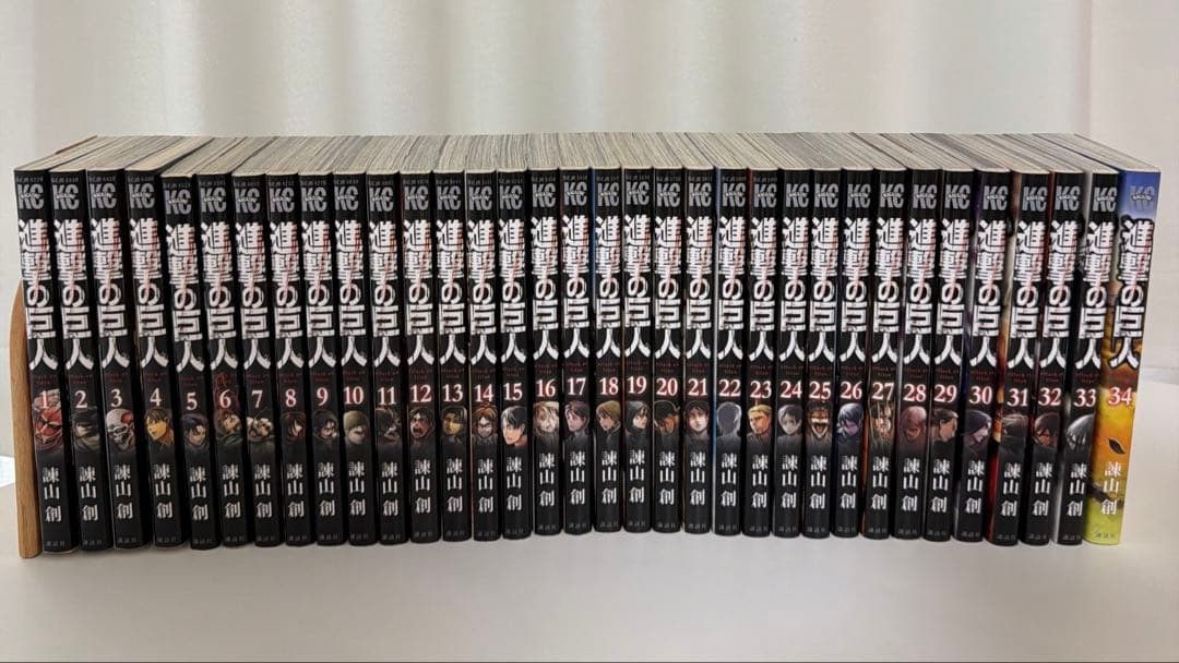 匿名発送】 進撃の巨人 全巻 (1〜34巻) 漫画 セット - メルカリ
