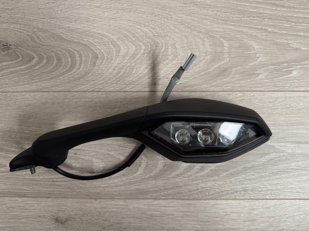 よっしー　ヤマハ　YZF-R1 純正ミラー　左側 YAMAHA ヤマハ 純正タイプ 新品 バックミラー 左右 □ネジピッチ28mm