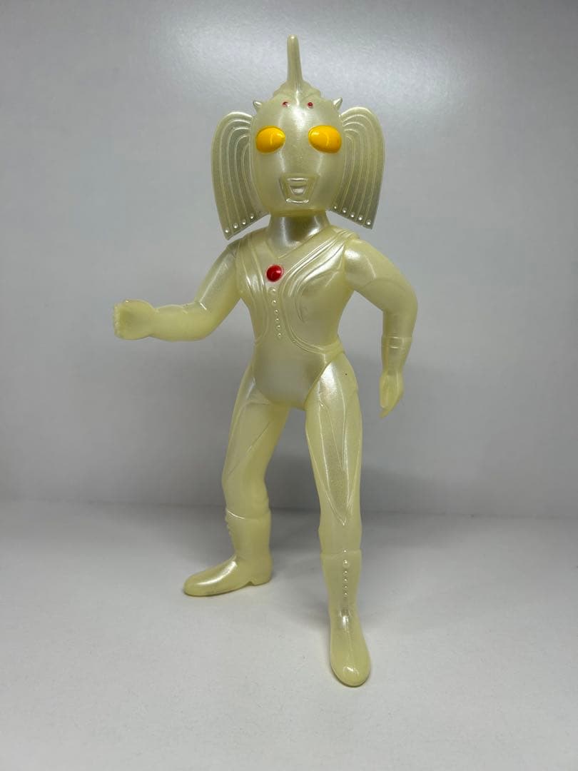 ポピー ウルトラの母 蓄光 ソフビ ブルマァク フィギュア - メルカリ