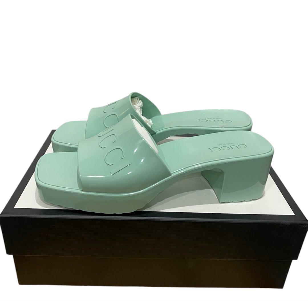 GUCCI ラバーサンダル　新品未使用 新品未使用☆GUCCI・グッチ レディース エンボス加工GGインター