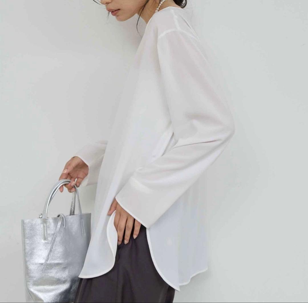 ガリャルダガランテ ラウンドブラウスTシャツ ホワイト 長袖 ロンT万能