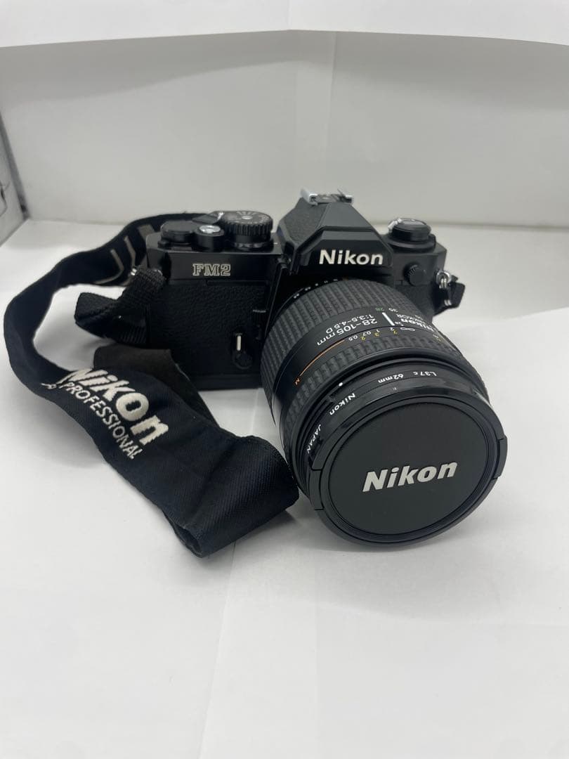Nikon FM2 一眼レフカメラ 28-70mmレンズ付き ニコン、「FM2」をモチーフにした有効2450万画素のフルサイズミラー