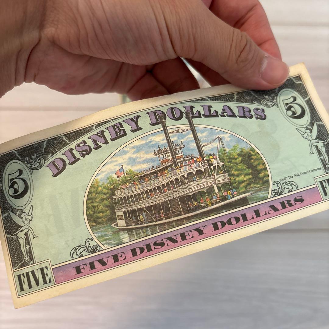 Disney ディズニーダラー 5ドル札1枚＋1ドル札4枚 - メルカリ
