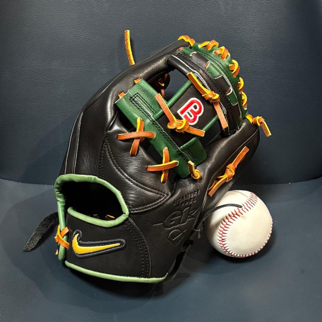 【匿名配送】ナイキ　岩村モデル　内野用　オーダー風カスタム NIKE 岩村モデル 限定版 クロコダイル柄レザー 美品 内野用 軟式