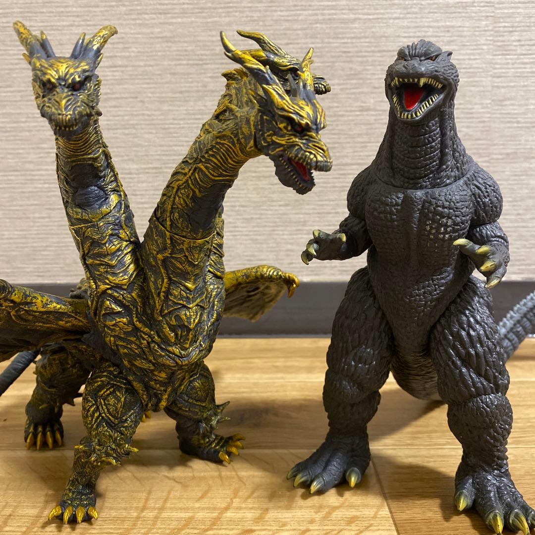 ムービーモンスターシリーズ　カイザーギドラ&ゴジラ2004 セット 2501006395261015_05_5624w.jpeg