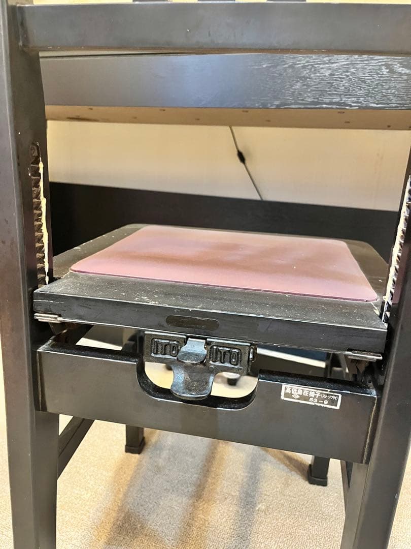 ピアノ椅子 黒い木製椅子 引き出し付き 紫座面 - メルカリ