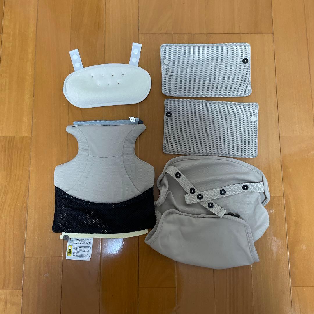 Aprica アップリカ 限定カラーベージュ ラクリス 抱っこ紐 - メルカリ