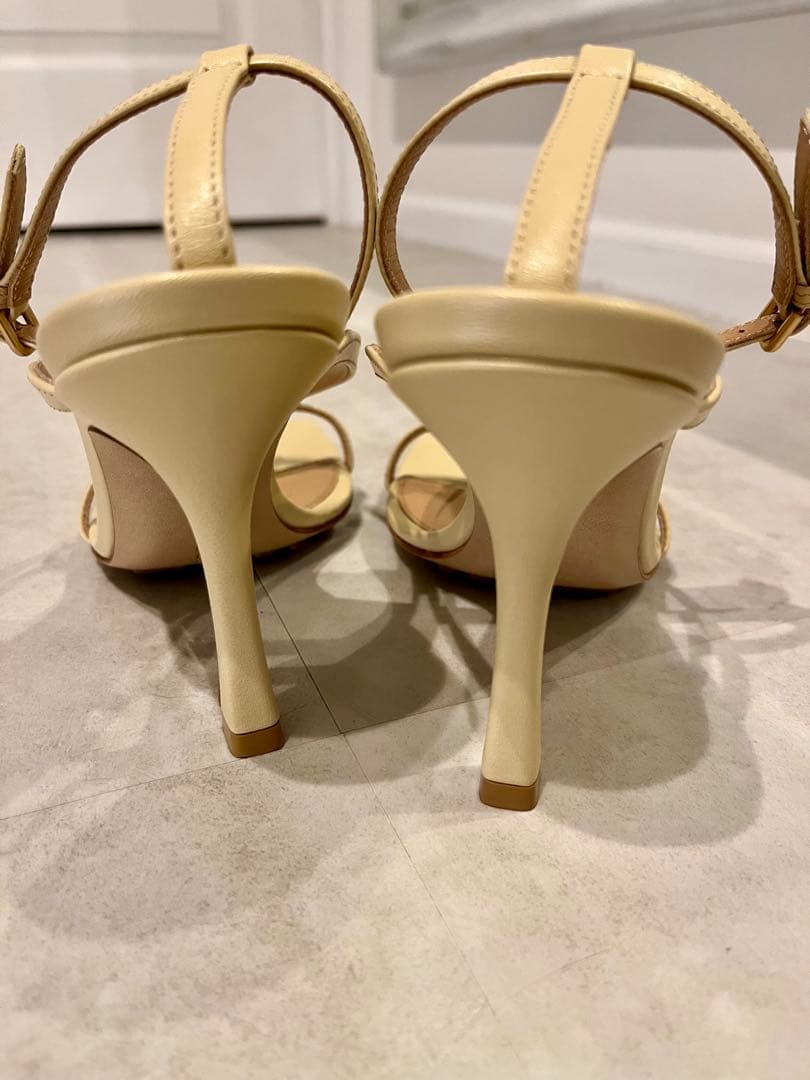 Mami様専用。BOTTEGA VENETA 23SS ストラップサンダル - メルカリ