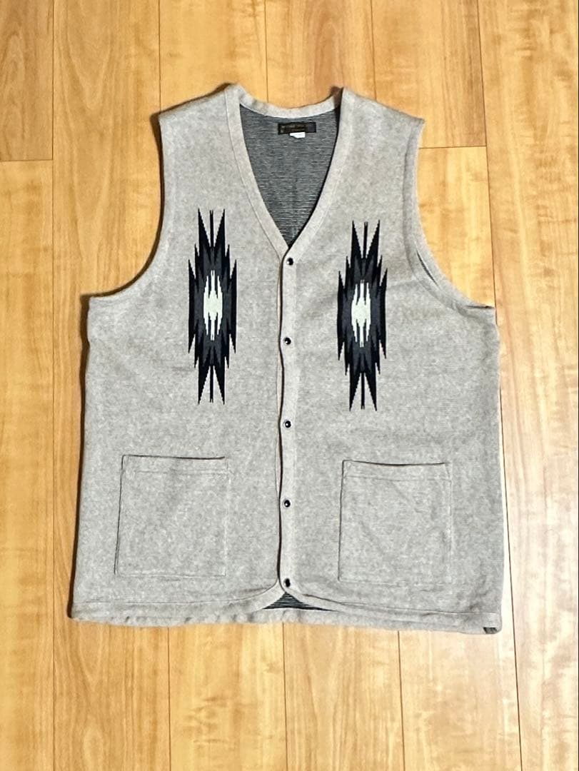 ラグベスト ネイティブ柄 ベージュ 42