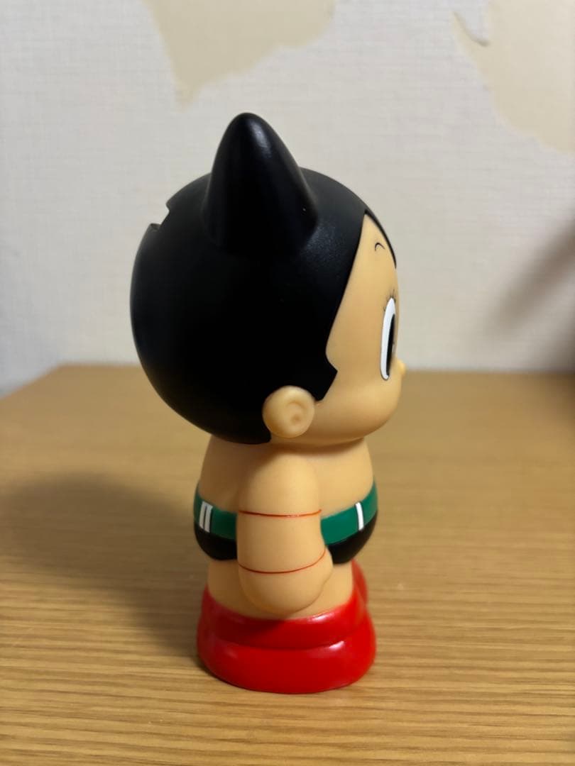 鉄腕アトム ソフビ貯金箱 #1 - メルカリ