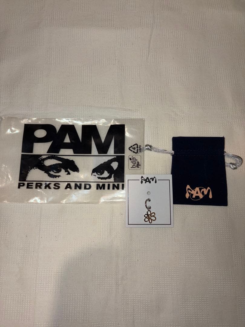 P.A.M ピアス P.A.M. (Perks And Mini) / FLOATING WARPED GESTURES EARRING | Answer