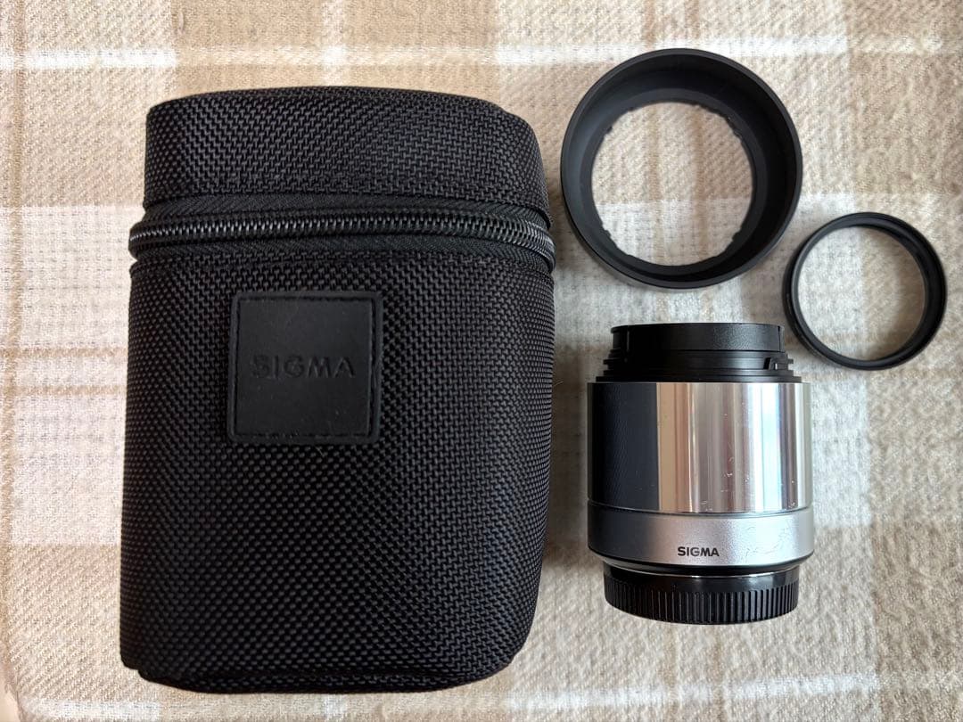 SIGMA 60mm F2.8 DN Art（マイクロフォーサーズ) Amazon.com : Sigma 60mm F2.8 EX DN Art (Silver) for Micro 4/3