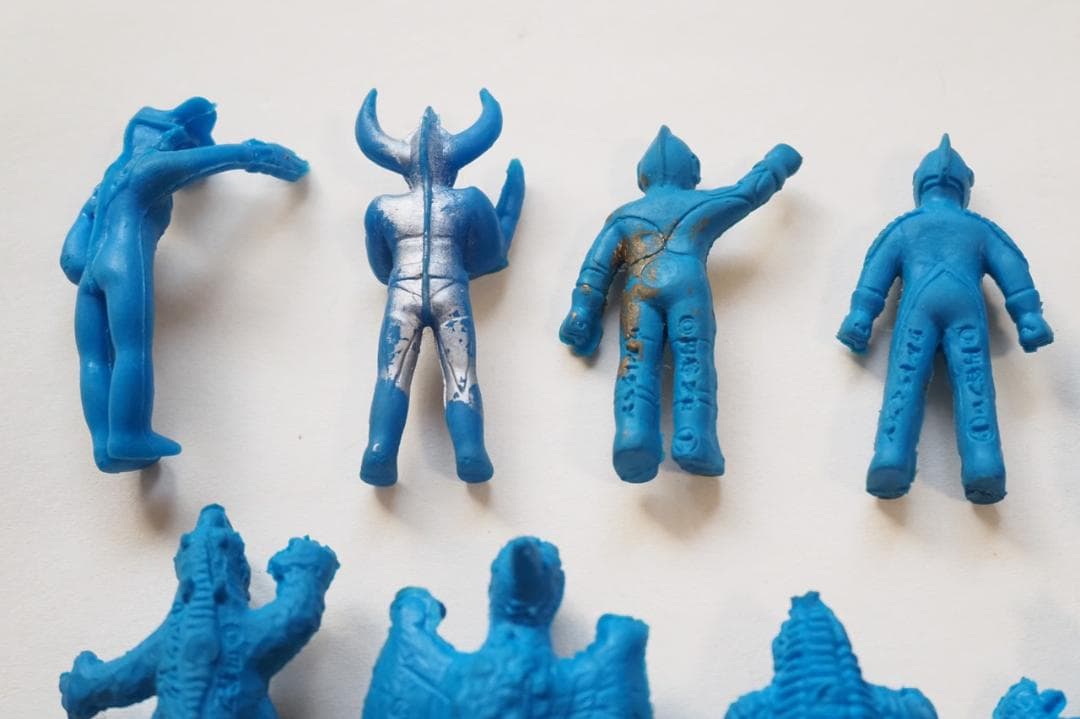 怪獣消しゴム】青 ウルトラマン＋怪獣 全17体 昭和レトロ 中古品