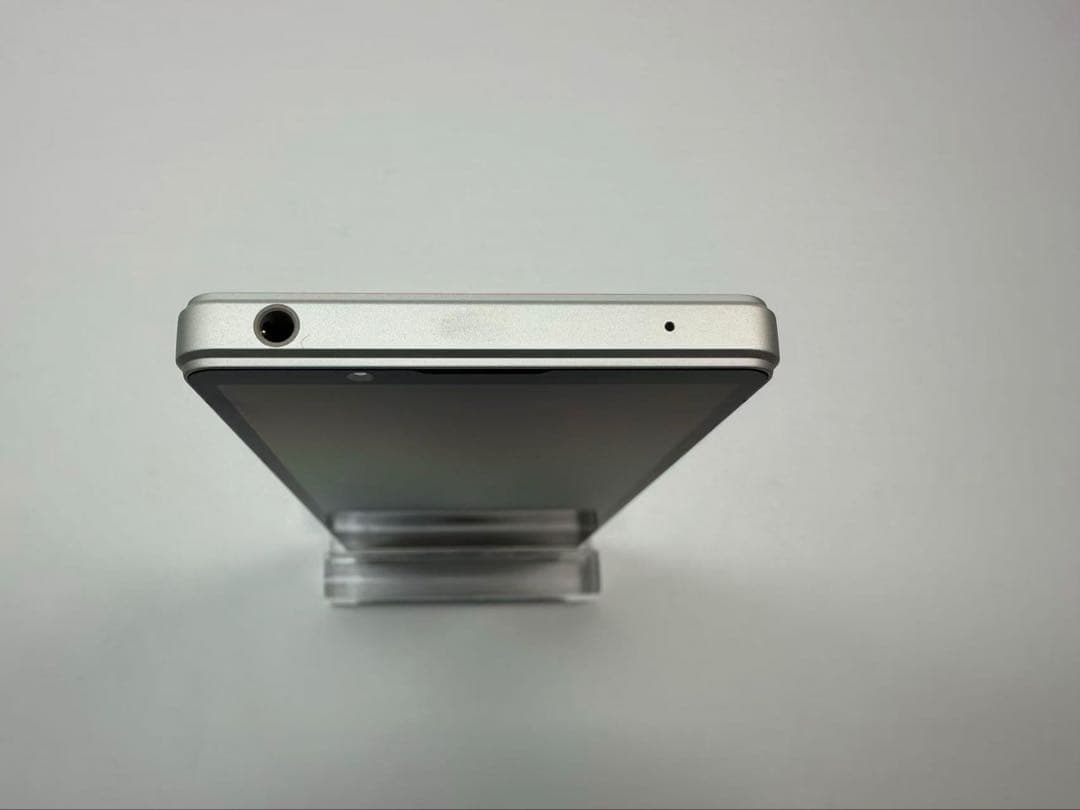 美品 SONY Xperia 5 V docomo シルバー 画面不良なし - メルカリ