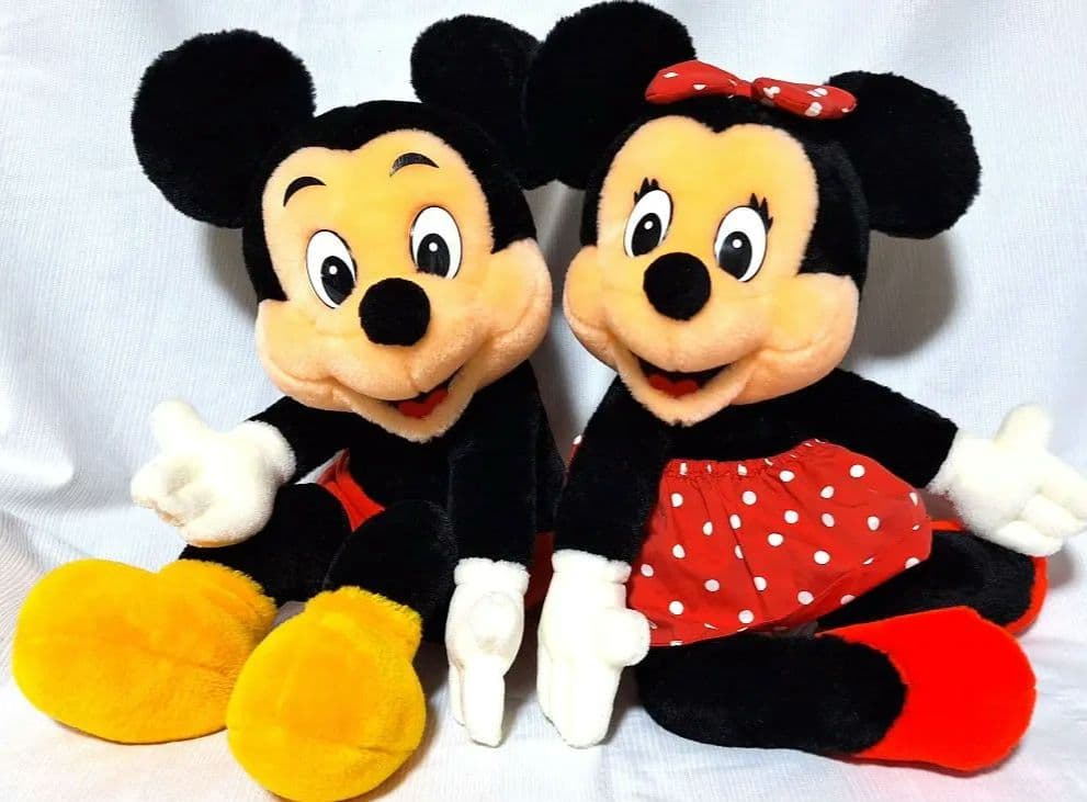 MADEinJAPAN　東京ディズニーランド　ミッキー・ミニー 高さ約38cm ミッキー & ミニーのハグ！👑 東京ディズニーランドのショーの場面