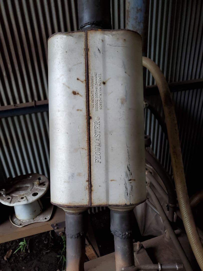 サバーバン c1500 タホ 95-99マフラー フローマスター