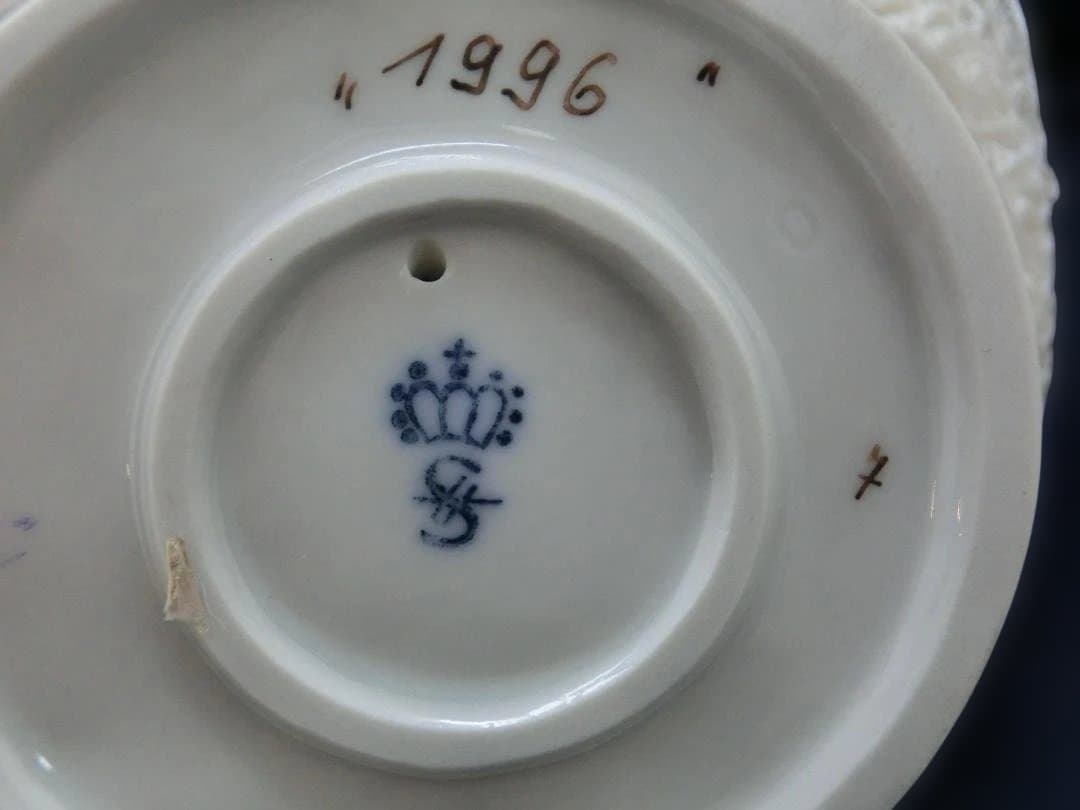 ジッツェンドルフィン』レース・フィギュリンH.24cm - メルカリ