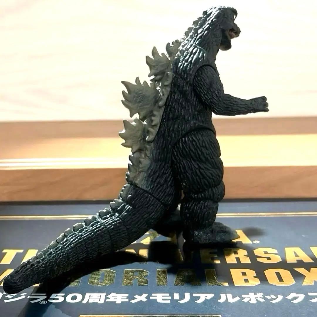 ゴジラ 50周年記念 メモリアルボックス ゴジラの 息子 1967 - メルカリ