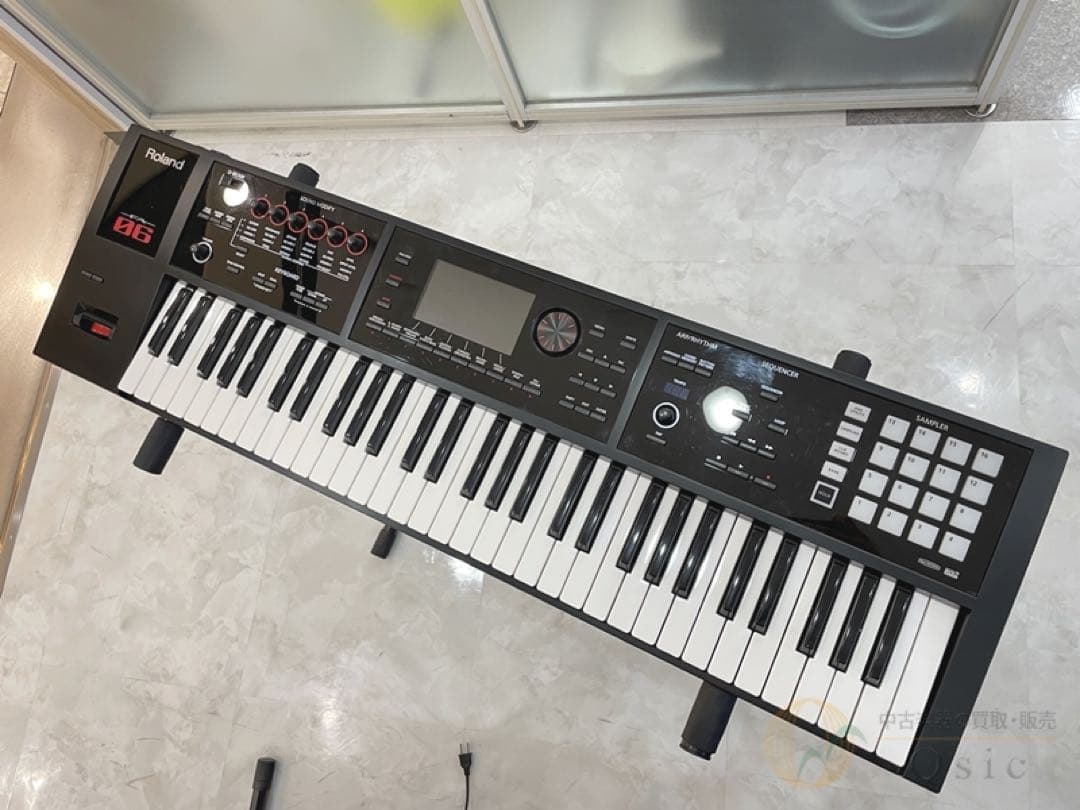 61鍵シンセサイザー Roland FA06Roland FA-06 61鍵 ペダルセット