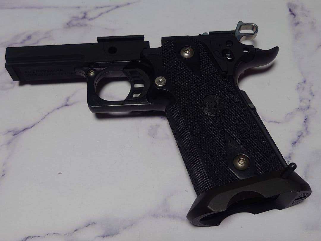 STI 2011 ミドルフレーム + グリップ 東京マルイ ハイキャパ 用 STI 2011 ミドルフレーム + グリップ 東京マルイ ハイキャパ 用 - メルカリ