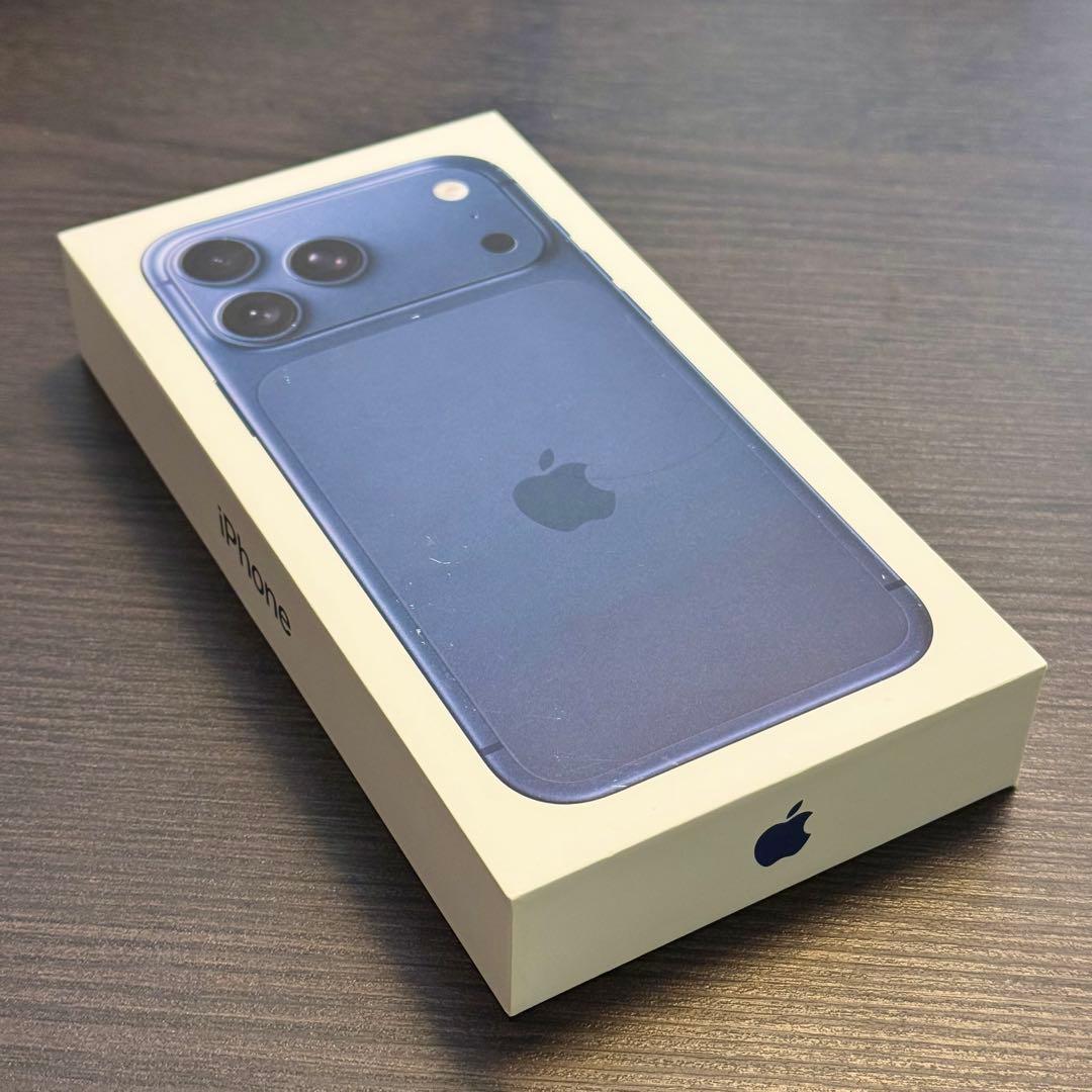 米国版 iPhone17ProMax 1TB ディープブルー SIMフリー - メルカリ