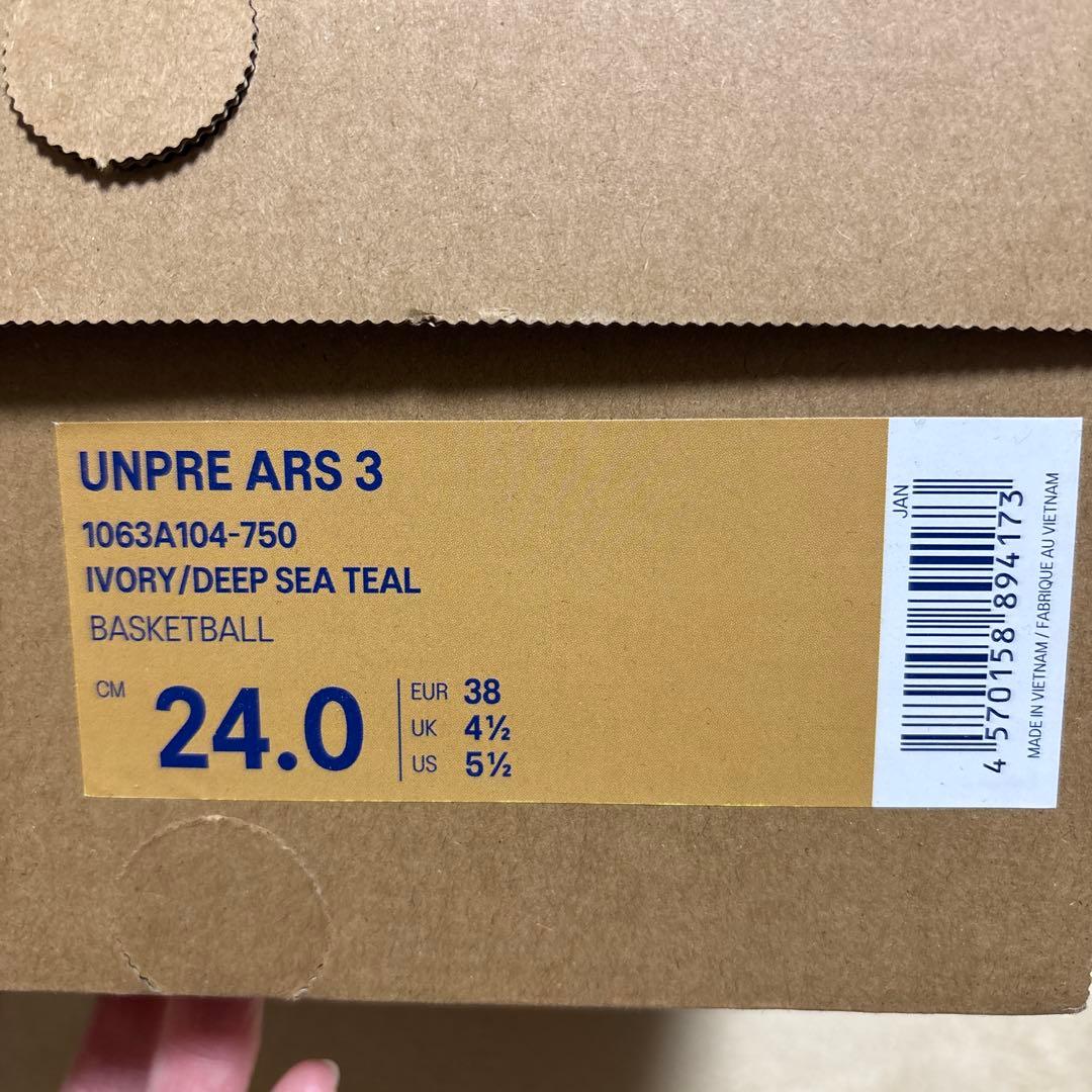 ASICS バスケットシューズ 24.0cm アンプレアルス3