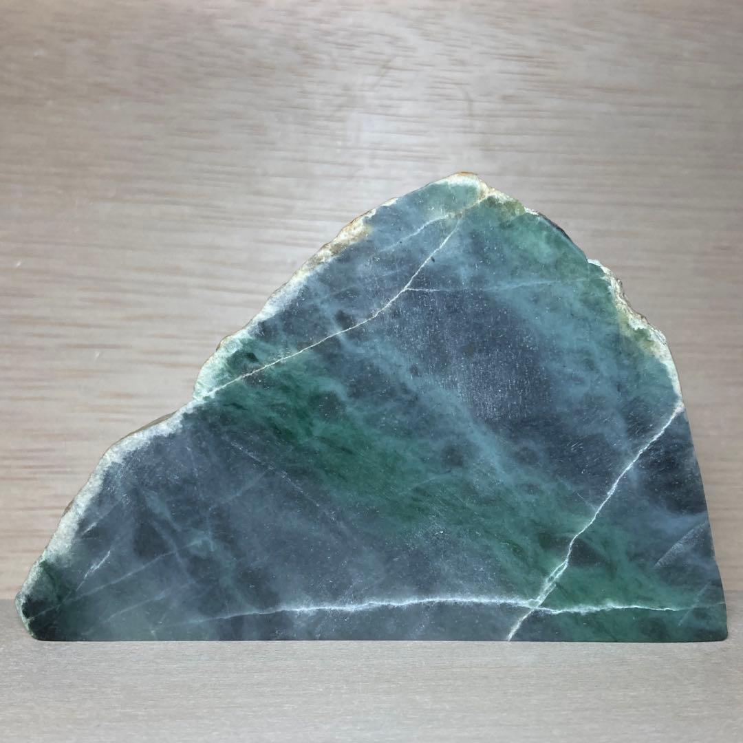 糸魚川翡翠　青梅川　トリカラー　翡翠　山石　スライス　原石　220.8ｇ