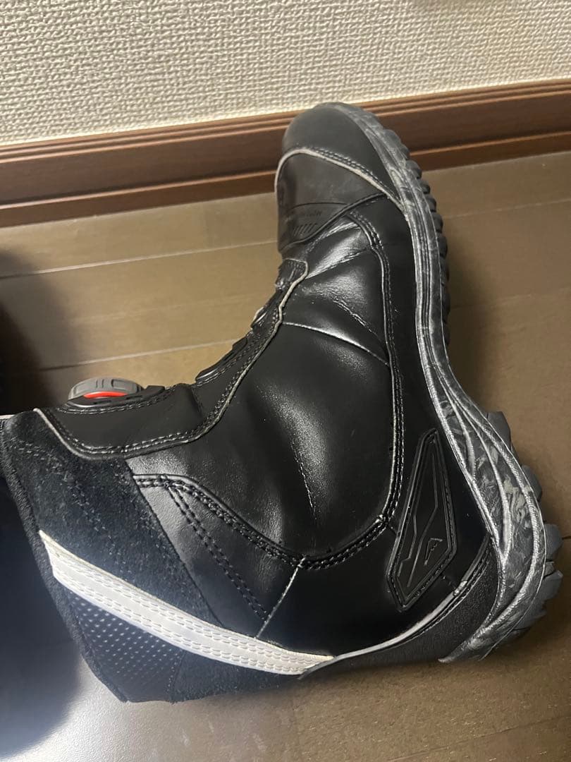 クシタニ　KUSHITANI BOAダイヤル式シューズ、アドーネ　25.5cm